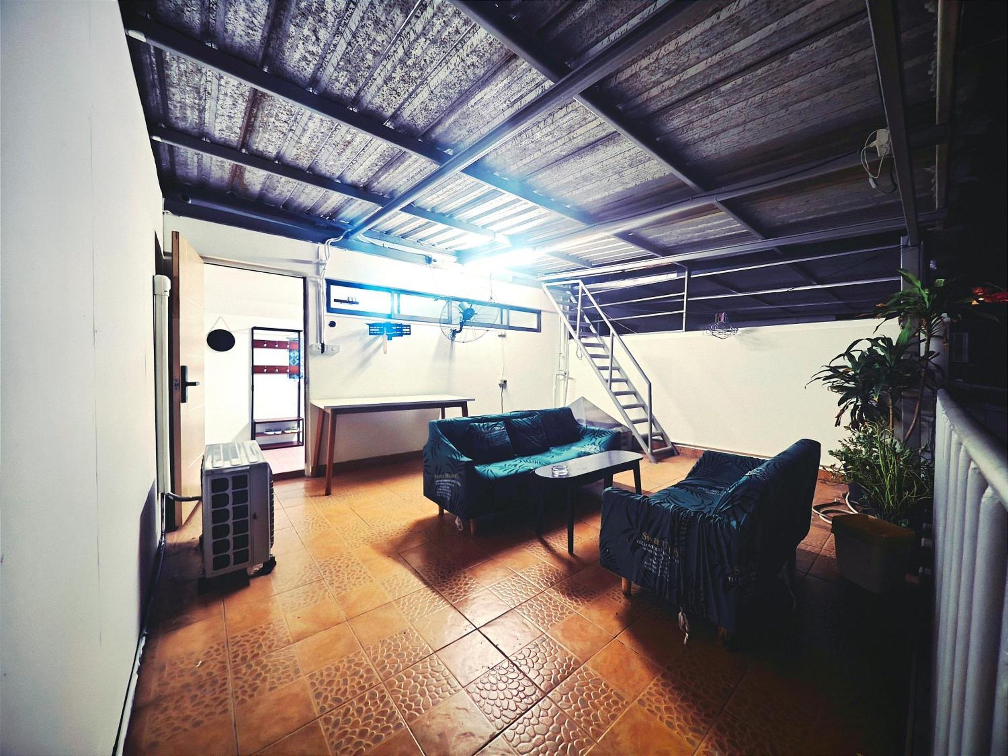 Panda Lodge Home Stay 曼谷 客房 照片